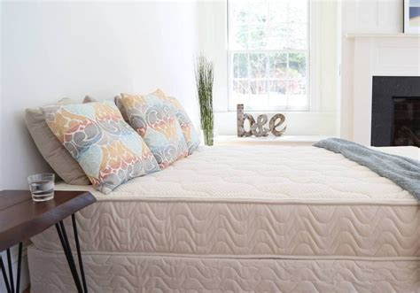 We discuss how each bed is made, as well as which types of sleepers each bed best natural & organic mattress reviews. Spindle Mattress Review - Natural Latex Mattress