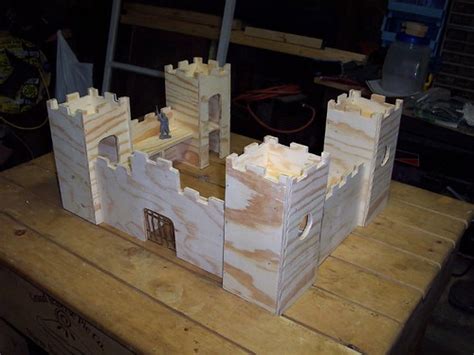 Immerse them in the world of knights as a wooden house that can be put together. How to Build Wooden Castle Plans PDF Plans
