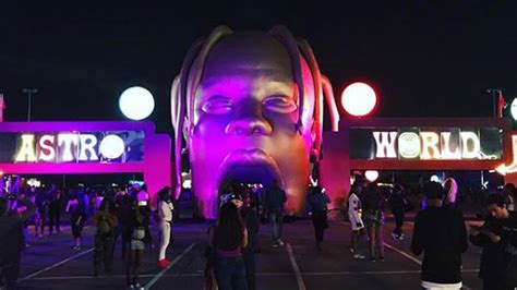 Travis Scotts Astroworld Festival In Houston Draws 40000 Fans Heres