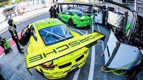 Difficult Start To The Season For The Porsche 911 Gt3 R At Monza