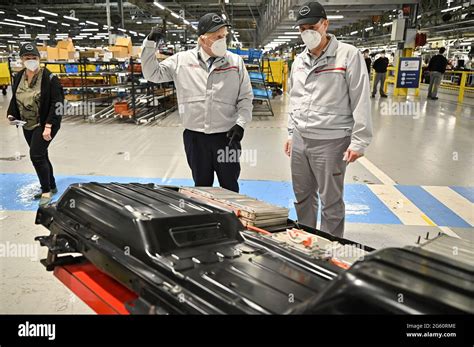 Making Car Batteries Hi Res Stock Photography And Images Alamy
