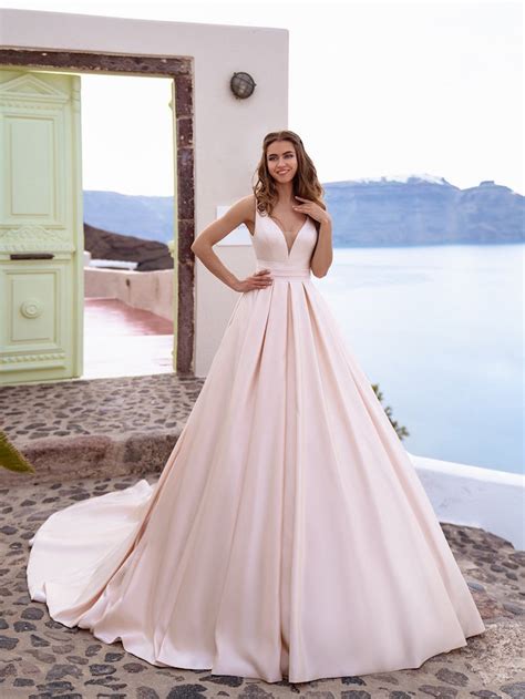 25 Pink And Blush Wedding Dresses Southbound Bride