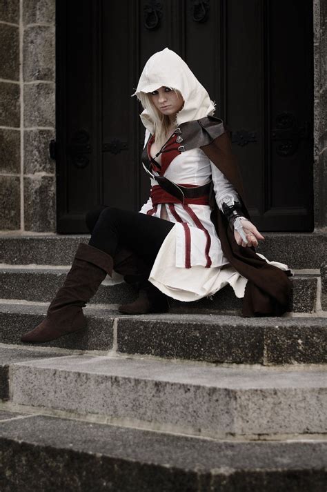 Female Ezio Ii By Donttellme On Deviantart Assassins Creed Cosplay