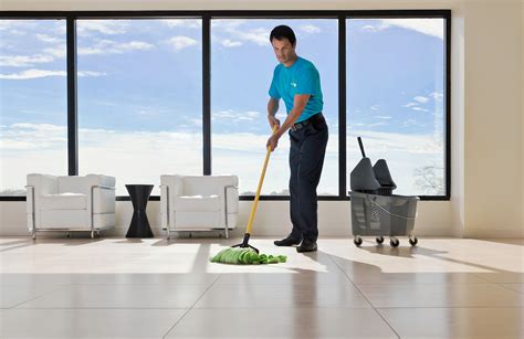 7 Benefits of Hiring a Commercial Cleaning Service - The Haze