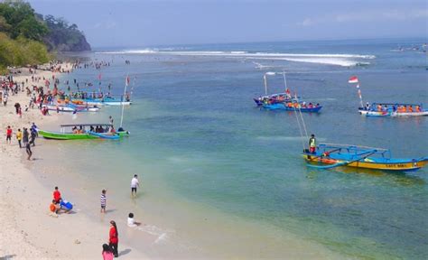Pantai Pangandaran Harga Tiket Foto Lokasi Fasilitas Dan Spot