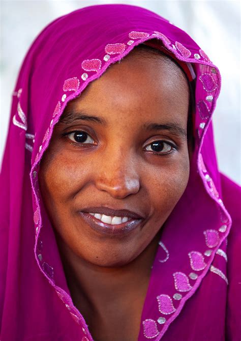 Portrait Of A Smiling Somali Woman Woqooyi Galbeed Region Flickr