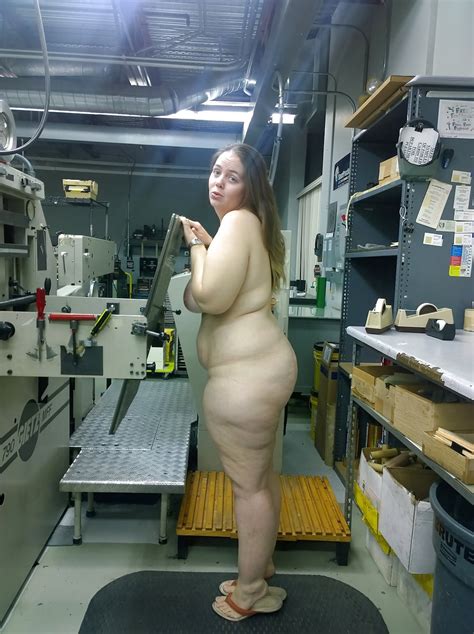 Bbw Public Nudity Butt Naked In The Workplace Pics Xhamster