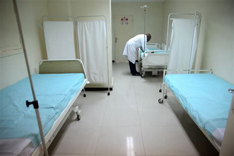 Médicos Alertam Para “agravar” Da Situação Sanitária Em Luanda Com Pressão Nas Urgências Ver
