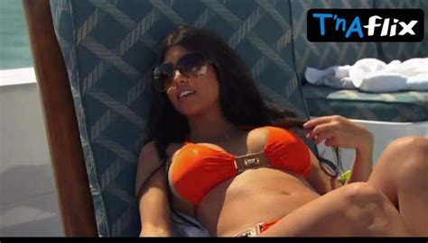 Kim Kardashian West Bikini Scene In Kourtney And Khloe Take Miami