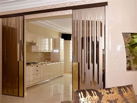Dinding jenis ini dibina untuk menanggung beban selain beban dinding sendiri. Pintu gelongsor ke dapur (31 gambar): model antara ruang ...