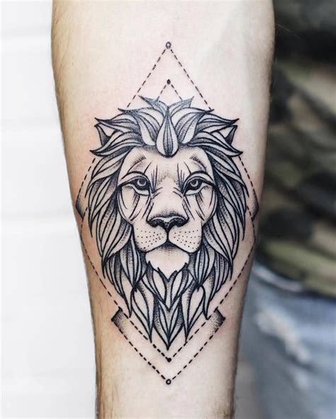 It has a realistic version. Resultado de imagen para geometric lion tattoo | Trendy ...