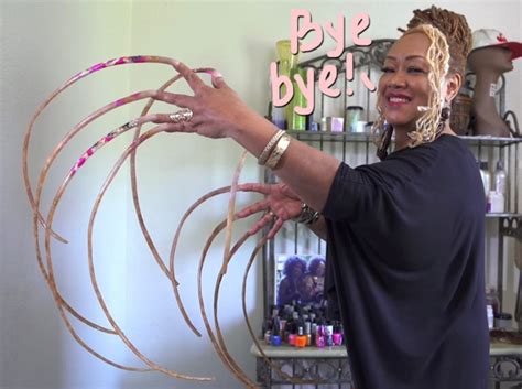 Lady Who Holds Guinness World Record For Longest Fingernails Gets Them