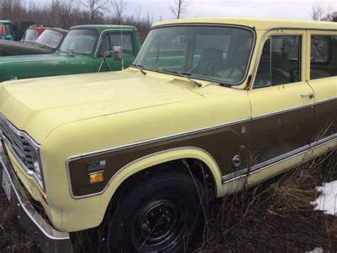 1974 International Harvester 200 Eight Camper Special Classic