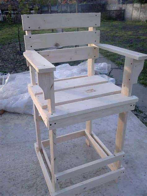 Check spelling or type a new query. Pallet Bar Stool / Tall Bar Chair • 1001 Pallets