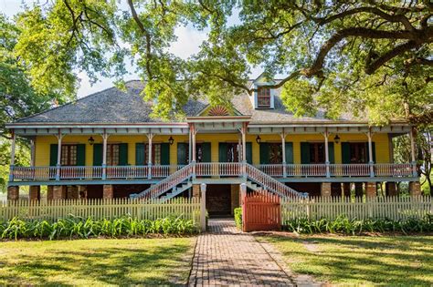 Swamp And One Plantation Combo Tour With New Orleans Hotel Pick Up 2024