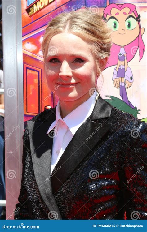 kristen bell teen titans go to the movies premiere 06