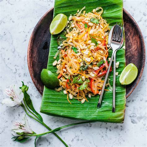 Jun 25, 2021 · food & drink v. Street Food in Asia: Vegetarian Pad Thai — Madeline Lu ...