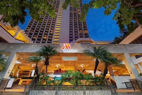 Waikiki Beach Marriott Resort And Spa In Honolulu Hotel Rates And Reviews