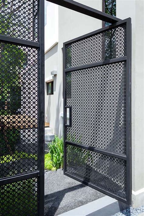 Do you like this video? 40 Spectacular Front Gate Ideas and Designs — RenoGuide ...