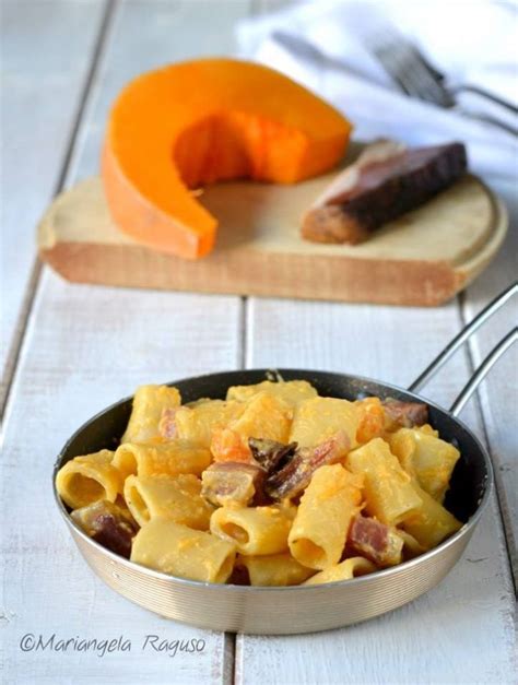 Ravioli di patate con panna e funghi. PASTA ALLA CREMA DI ZUCCA E SPECK cremoso e saporito ...