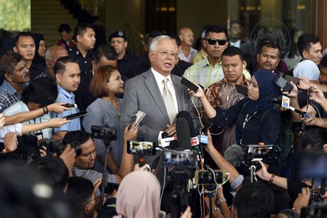 Perdana menteri, datuk seri najib tun razak mengumumkan demikian ketika membentangkan bajet 2018 di dewan rakyat hari ini. Malaysia ex-PM, ex-treasury, spy chiefs charged with graft ...