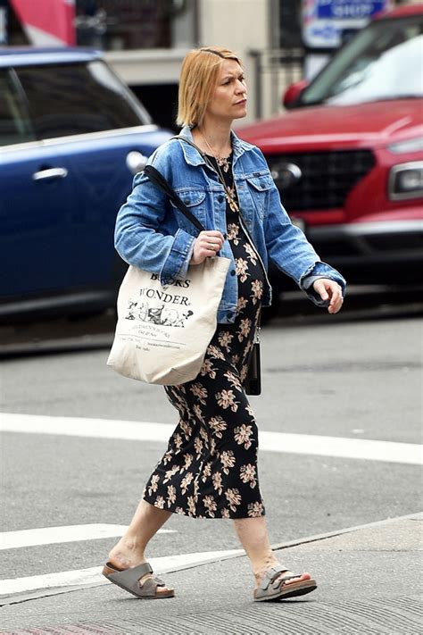 Pregnant Claire Danes Shows Baby Bump In Floral Dress Photos