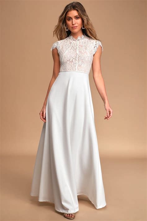 This Heart Of Mine Ivory Lace Maxi Dress In 2020 Ivory Lace Maxi
