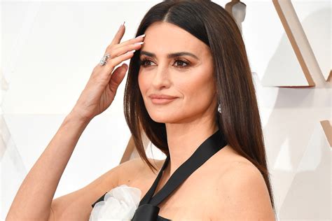 every skin care and makeup product used to create penelope cruz s copper oscars look newbeauty