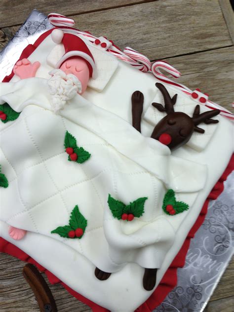 Funny Christmas Cakes Fun Christmas Cake With Reindeer Cake Decor
