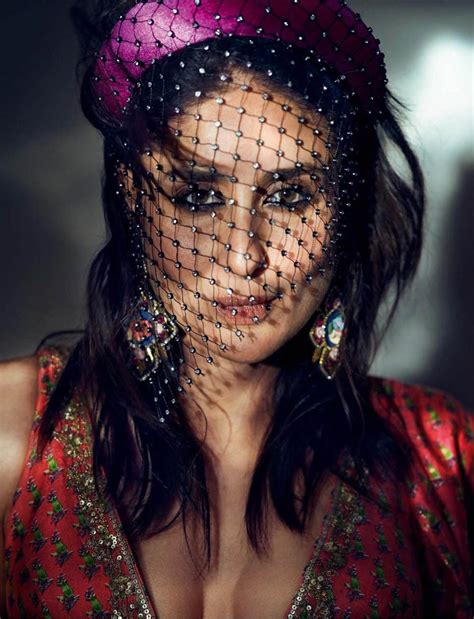 Kareena Kapoor Khan Covers Vogue India April 2020 By Tarun Vishwa Fashionotography Kareena