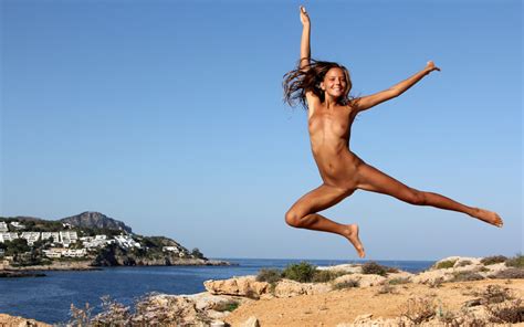 Nude Jumping Jacks Telegraph