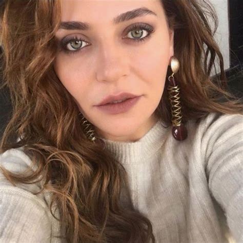 Didem Balçın 🍒joud Girl Actors Turkish Beauty Aesthetic Girl