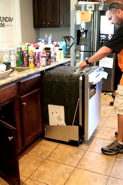We have had the samsung dmt800rhs/xaa dishwasher for about ten months now and i must say that, overall, i regret buying it. Samsung StormWash 7050 Dishwasher Review