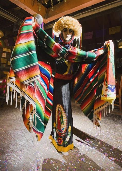 Tradiciones de Chiapas indumentaria típica de la danza de los