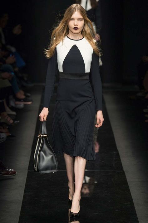 Emanuel Ungaro Fall 2015 Ready To Wear Fashion Show Fashion Vogue