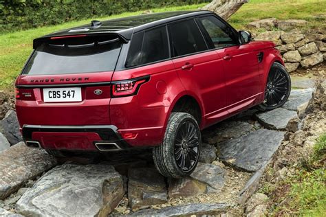 If you are a discerning buyer looking for both beauty and performance in a car, the range rover sport has a lot to offer. Facelifted Range Rover Sport (2018) Specs & Price [w/video ...