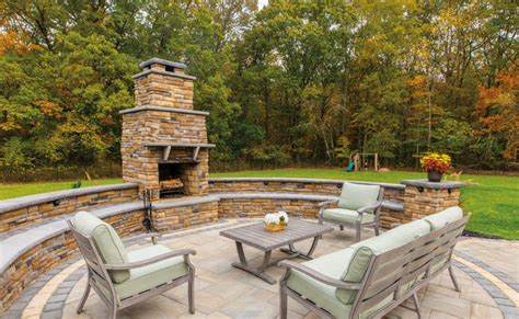 Outdoor Living Standard Isokern Fireplace With Cast Stone Wall Face