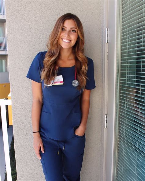 Pinterest Baddiebecky21 Bex ♎️ Scrub Style Medical Outfit
