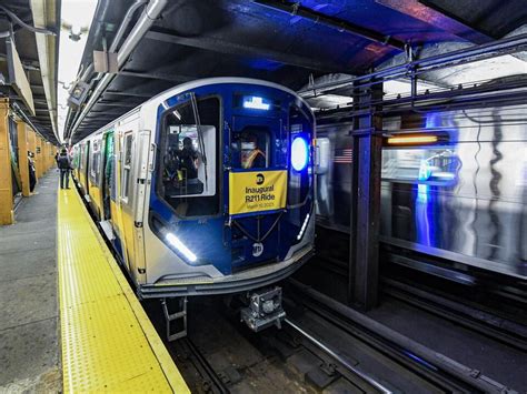 Mta Unveils New Nyc Subway Cars On The A Line