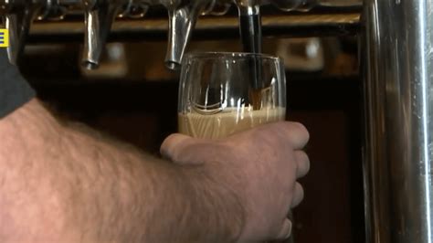 How To Pour The Perfect Beer Nbc Boston