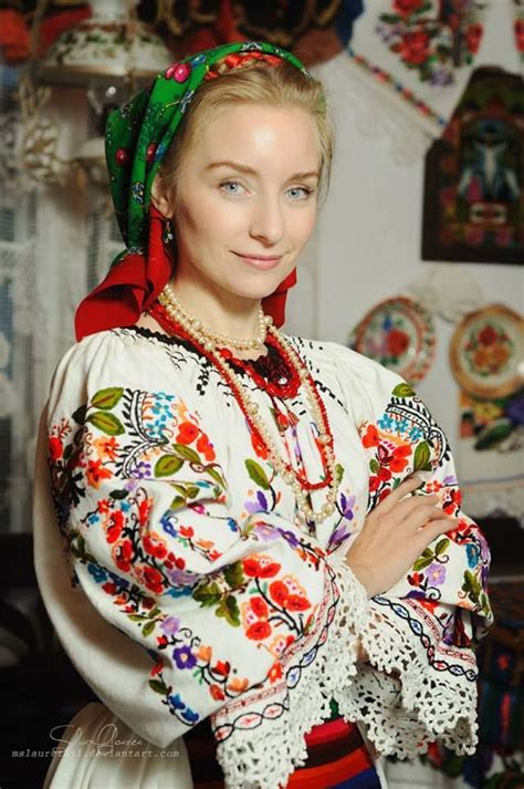 transylvanian folk embroidery romanian women traditional fashion romanian clothing