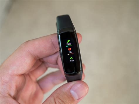 The samsung galaxy fit 2 is a fitness tracker that has tracking step, sleep and heart rate at its core all wrapped up in a design the samsung galaxy fit 2 promises to cover largely the same things you could do with the first fit. Samsung Galaxy Fit vs. Galaxy Watch Active 2: Which should ...
