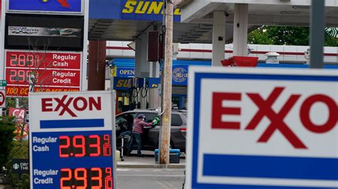 Gas Prices Hit 7 Year High In The Carolinas Heres What It Costs