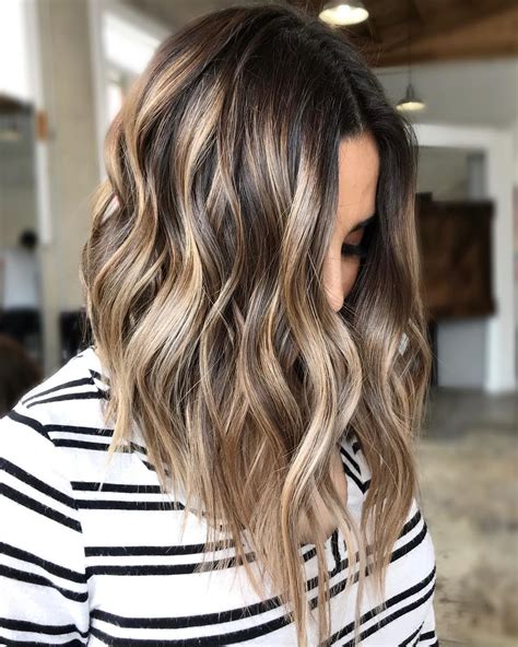 This inverted lob with bright strands is a 21. 10 Top Shoulder Length Hairstyles - Wavy Hair, Women ...