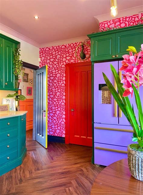 Woman Transforms Boring Home Into Colourful Pad With £20 Paint