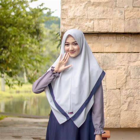 Foto Cewe Cantik Pake Kerudung Rajiman