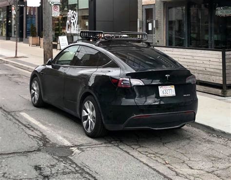 Another Black Tesla Model Y Spotted In Downtown Toronto Pics Iphone