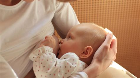 I Benefici Del Latte Materno Per Mamma E Bambino Paginemediche