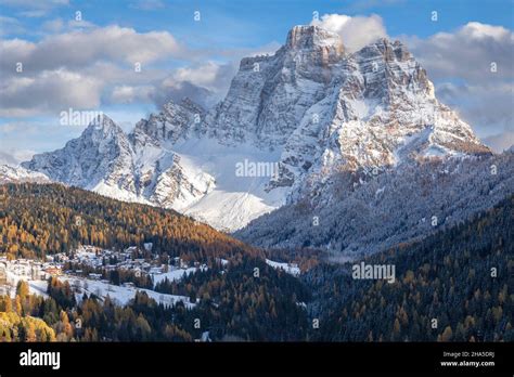 Selva Di Cadore With Mount Pelmo Hi Res Stock Photography And Images