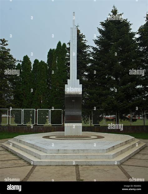 Monument Dedicated To Ww2 Victims In Temerin Serbia Stock Photo Alamy